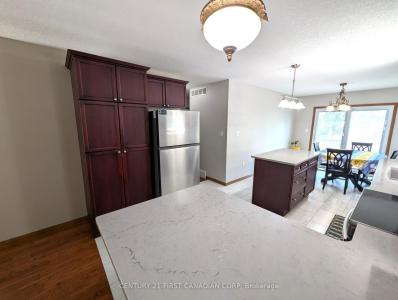55 QUEENSWAY DRIVE, Strathroy-Caradoc-, Ontario N7G 4M2, Canada