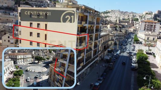 Corso Umberto I, Modica, Sicilia 97015, Ý