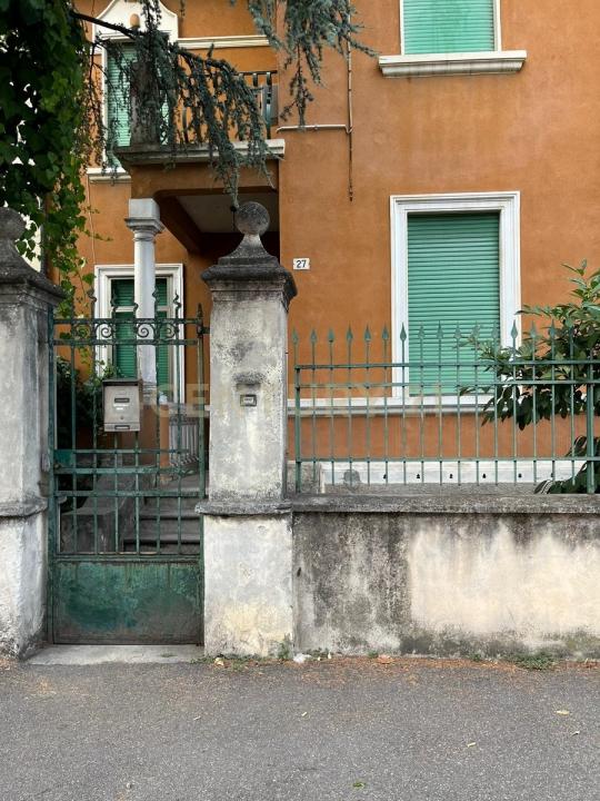 Via Giovanna Murari Brà, Verona, ヴェネト 37136, イタリア