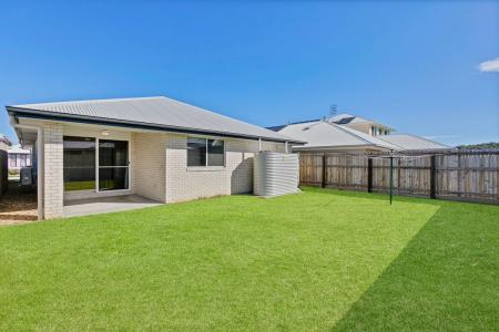 18 Carnarvon Crescent, Banya, QLD 4551, Australia