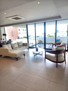 Avenida Universitaria secttor barbasquillo s/n, Manta, Manabí 00001, Ecuador