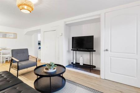238 Rue Antoinette-Robidoux, Longueuil (Le Vieux-Longueuil), Québec J4J 2V3, Canada