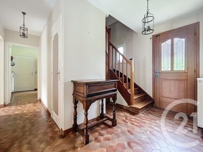 Pontault Combault, Île-de-France 77340, Pháp