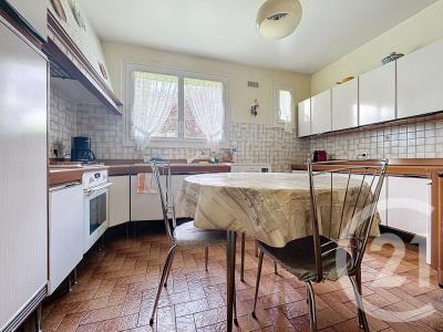 Pontault Combault, Île-de-France 77340, Pháp