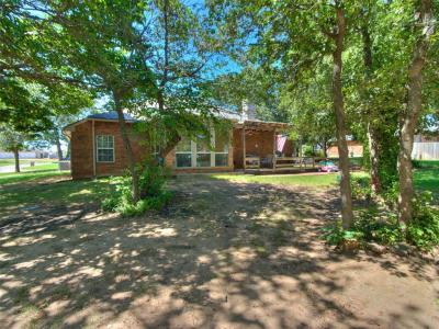 154 Woodlands Drive, Harrah, Oklahoma 73045, USA