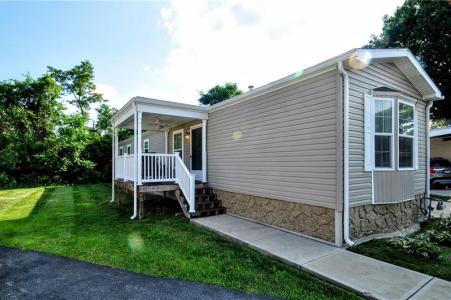 10 Roundtop Dr, Finleyville, Pennsylvania 15332, USA