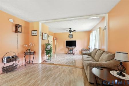 2481 Falkland Road, Meherrin, Virginia 23954, USA