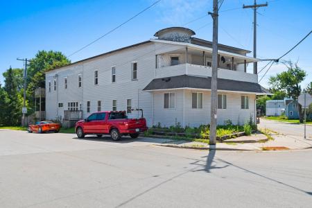 8253 CTH W, GREENLEAF, Wisconsin 54126, USA