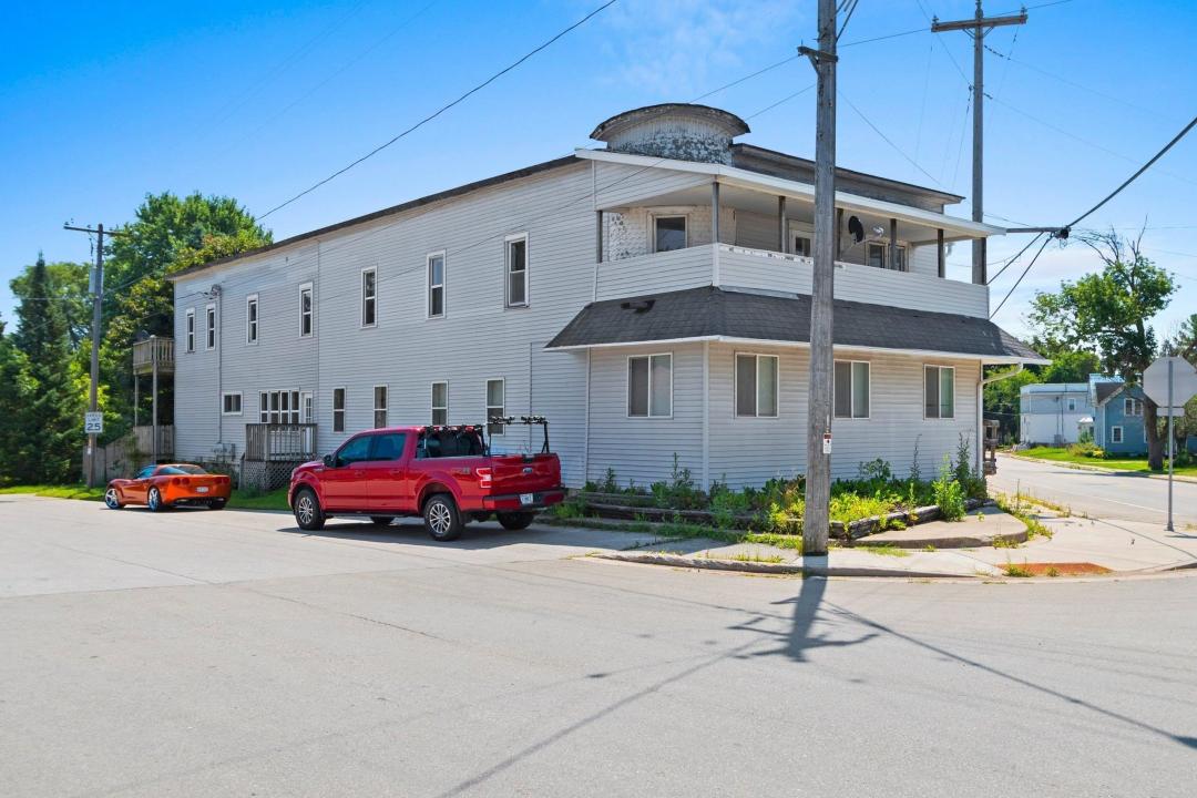 8253 CTH W, GREENLEAF, Wisconsin 54126, Estados Unidos