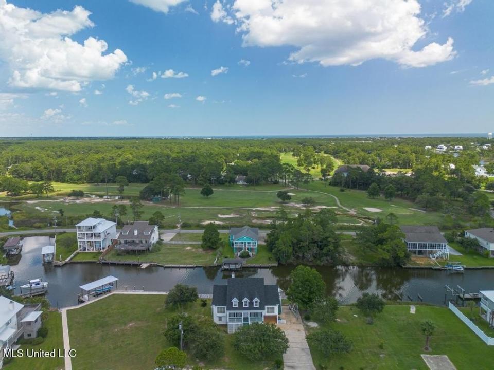 103 Locust Lane, Pass Christian, ميسيسيبي 39571, الولايات المتحدة