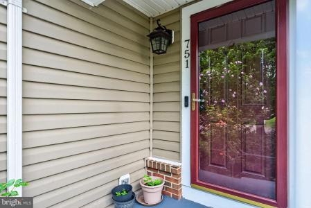 751 Holly Leaf Road, Culpeper, Virginia 22701, USA