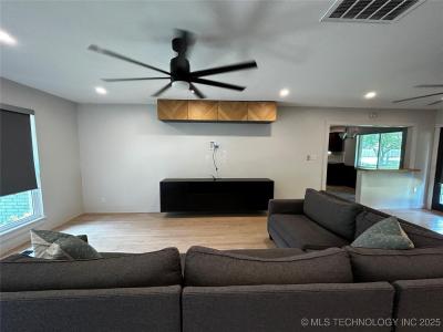 12811 S 124th EastAvenue, Broken Arrow, אוקלהומה 74011, ארצות הברית של אמריקה