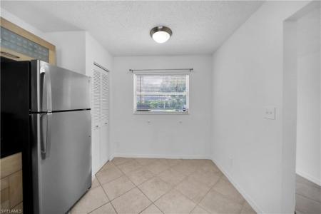 600 Squire CIR 103, NAPLES, Floryda 34104, USA