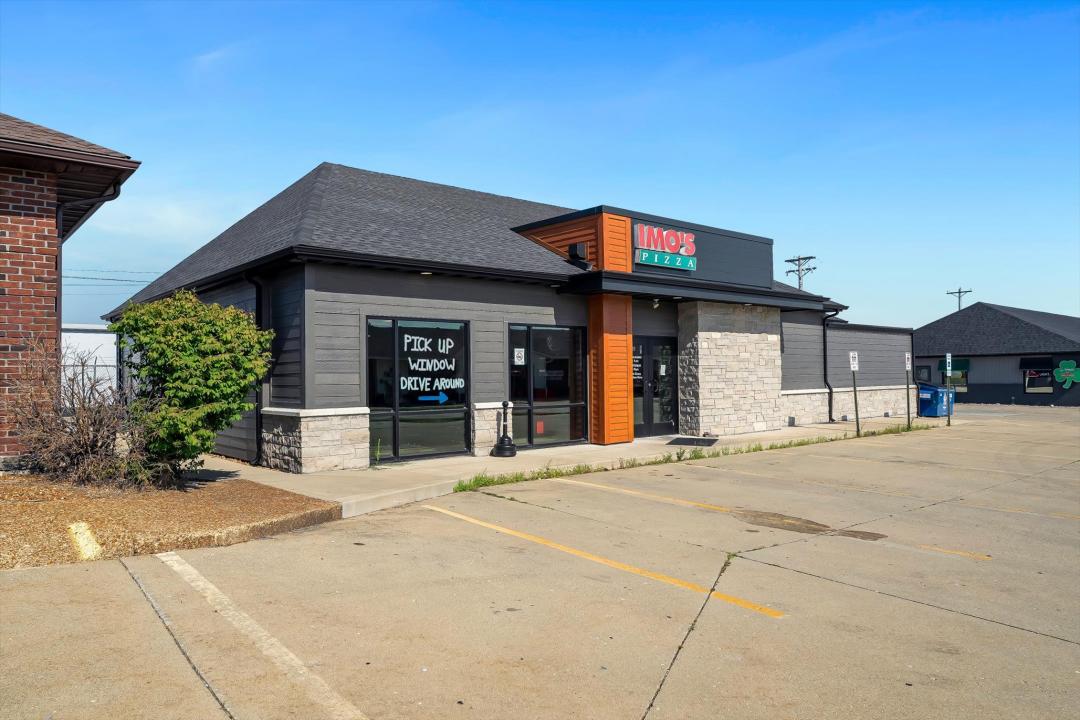 2625 Plaza Drive, Highland, Illinois 62249