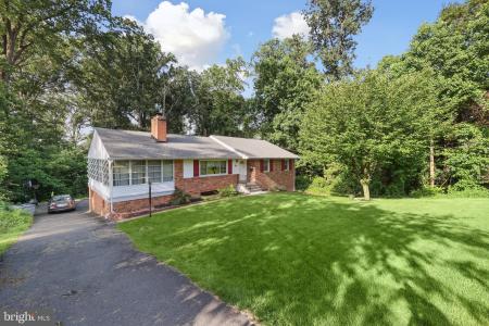 7044 Cindy Lane, Annandale, Virginia 22003, USA