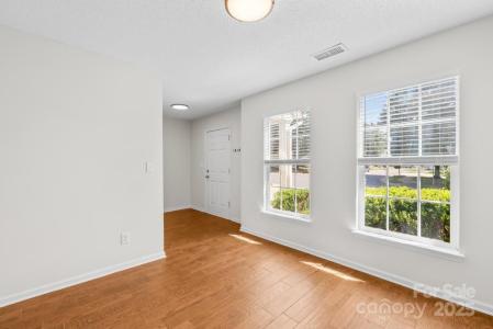 3122 Mallard Forest Drive, Charlotte, צפון קרוליינה 28269, ארצות הברית של אמריקה 