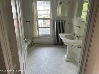 344 Church Street #2, Montrose, Pennsylvanie 18801, États-Unis