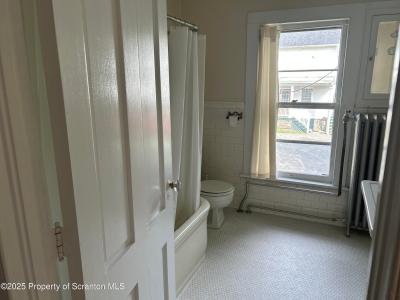 344 Church Street #2, Montrose, Pennsylvanie 18801, États-Unis