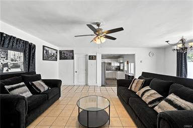 10333 Capistrano Ave, South Gate, California 90280, Estados Unidos