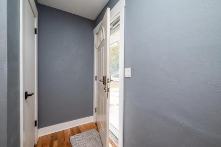2705 Oakwood Lane, St. Joseph, Michigan 49085, USA