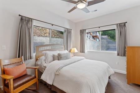 3907 E Pine Bay Way, Loon Lake, Washington 99148, HOA KỲ