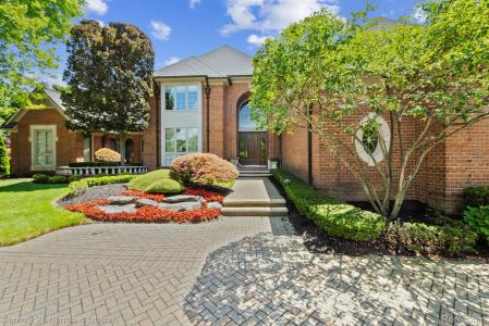 18878 Oak Leaf Lane, Northville, Michigan 48168, USA
