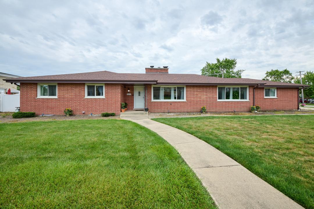 8841 Kathy Lane, Des Plaines, אילינוי 60016, ארצות הברית של אמריקה 