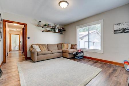 435 High St., Kamrar, Iowa 50132, HOA KỲ