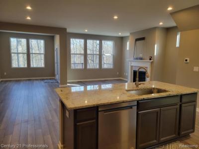 652 Peppermint Drive, RochesterHills, ミシガン 48307, アメリカ合衆国