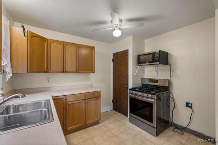 88 Mapleview Road, Cheektowaga, Nowy Jork 14225, USA