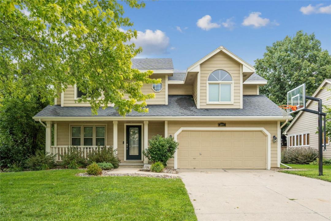 2095 NW 144th Street, Clive, Iowa 50325