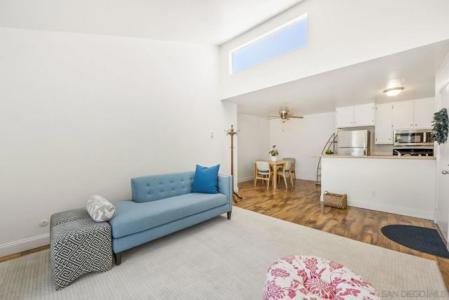 3549 Castle Glen Dr , 207, San Diego, Califórnia 92123, Estados Unidos