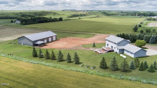 2104 37th Avenue, Center, North Dakota 58530, USA