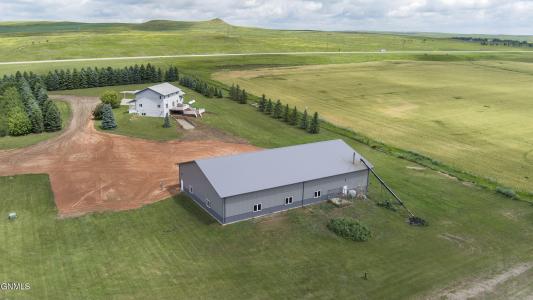 2104 37th Avenue, Center, North Dakota 58530, USA
