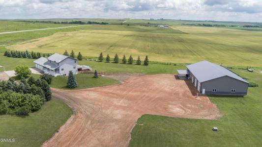 2104 37th Avenue, Center, North Dakota 58530, USA