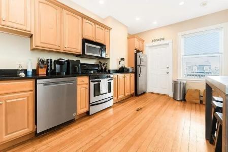 180 L Street , #3, Boston, Massachusetts 02127, HOA KỲ
