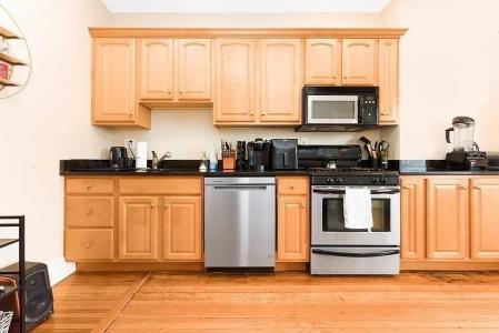 180 L Street , #3, Boston, מסצ'וסטס 02127, ארצות הברית של אמריקה