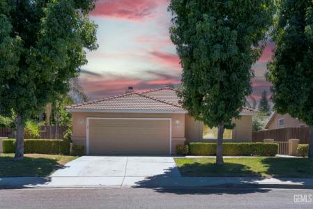 5004 Mill Wheel Drive, Bakersfield, California 93313, USA