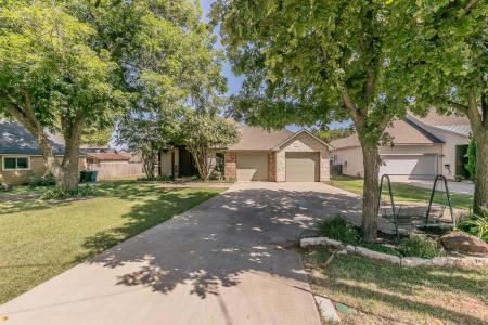 1306 Worthington ST, Grapevine, Texas 76051, USA
