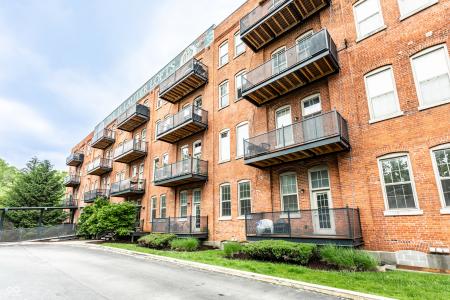 55 S Harding Street , 308, Indianapolis, Indiana 46222, États-Unis