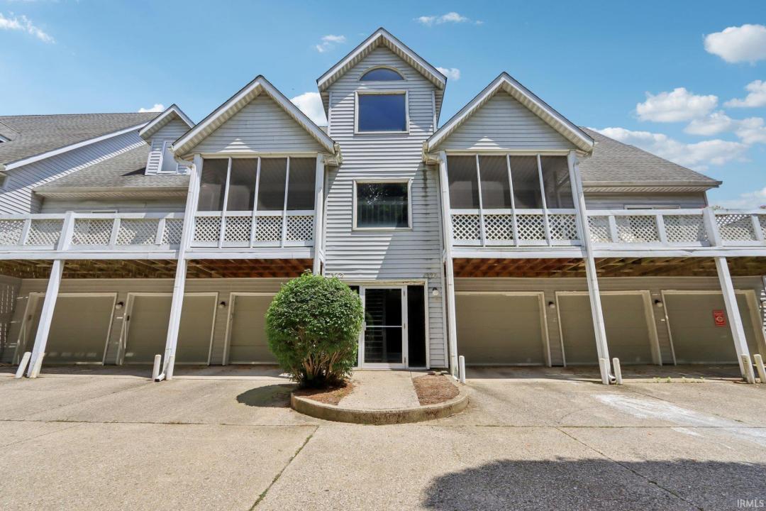 1364 S College Mall Road, Bloomington, Indiana 47401, USA