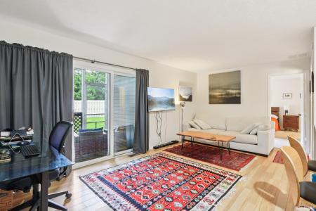 1364 S College Mall Road, Bloomington, Indiana 47401, USA