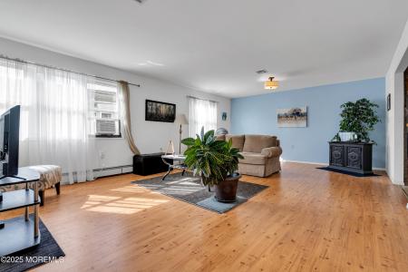9 Claremont Street, Toms River, New Jersey 08757, États-Unis
