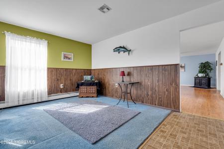 9 Claremont Street, Toms River, NJ 08757, USA