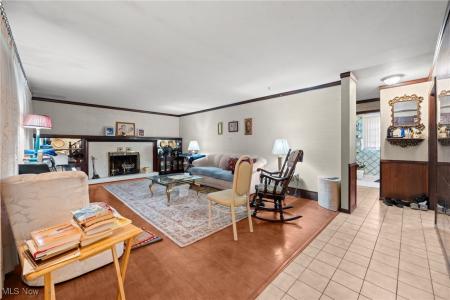 523 Catlin, Richmond Heights, Ohio 44143, États-Unis