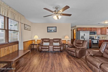 402 Canal Drive, Carolina Beach, Caroline Du Nord 28428, États-Unis