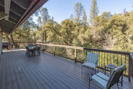 50748 Pineview Court, Oakhurst, Kalifornia 93644, USA
