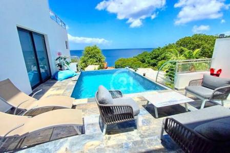 Villa T6 neuve Piscine et vue Mer, Schoelcher, Fort-de-France, Martinique