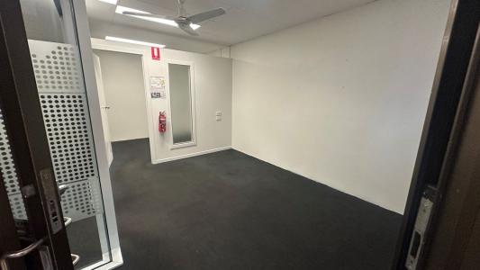 4/77 Redcliffe Parade, Redcliffe, QLD 4020, Australia