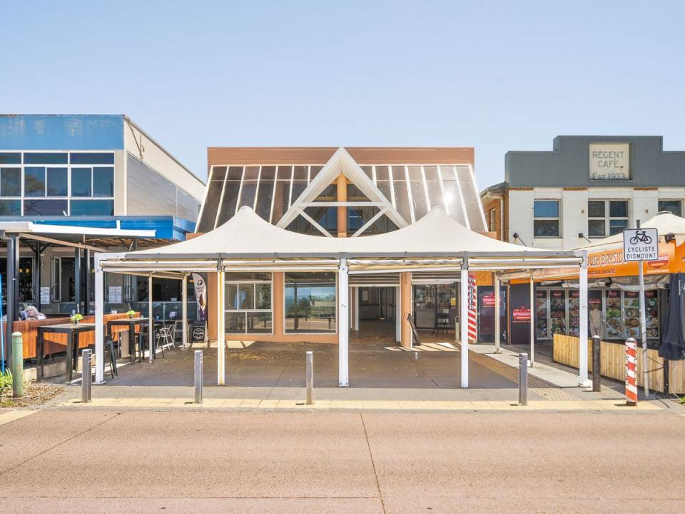 2/77 Redcliffe Parade, Redcliffe, QLD 4020, Australia